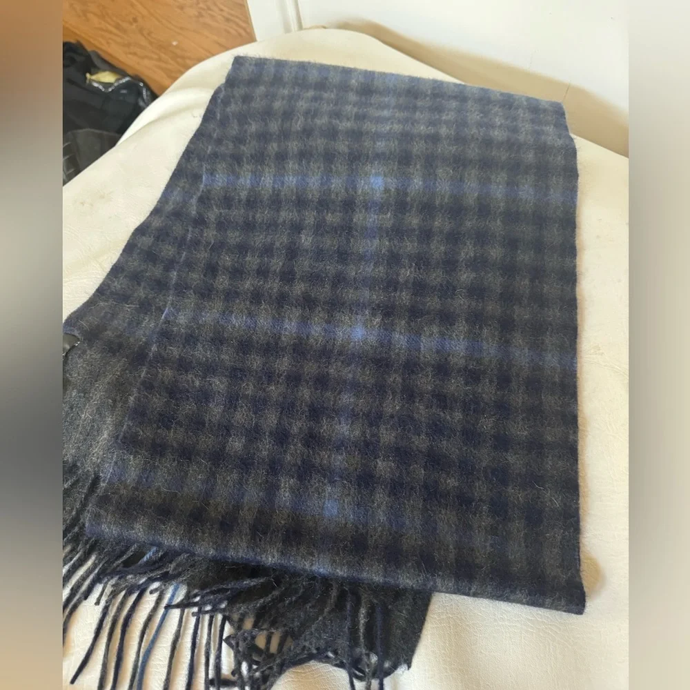 NWT Nordstrom’s Men’s Shop 100% Cashmere Scarf